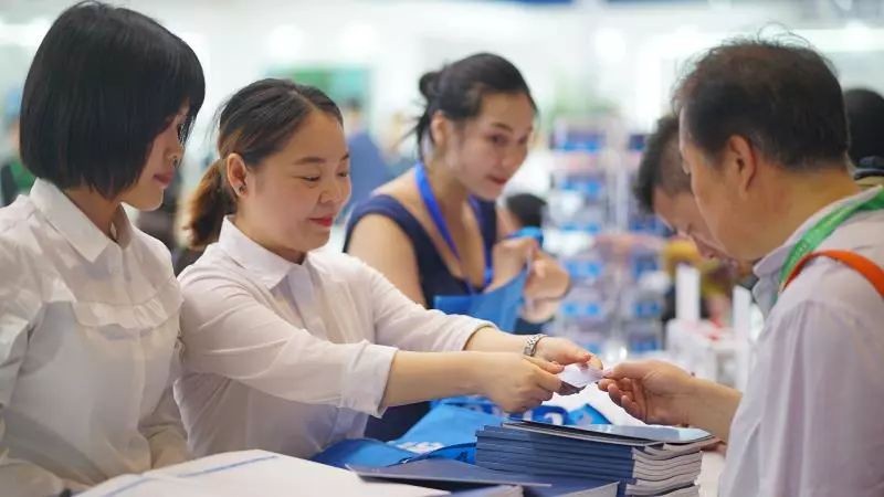 智慧應(yīng)用，賦能教學(xué)|奧威亞智慧教學(xué)解決方案驚艷普教展