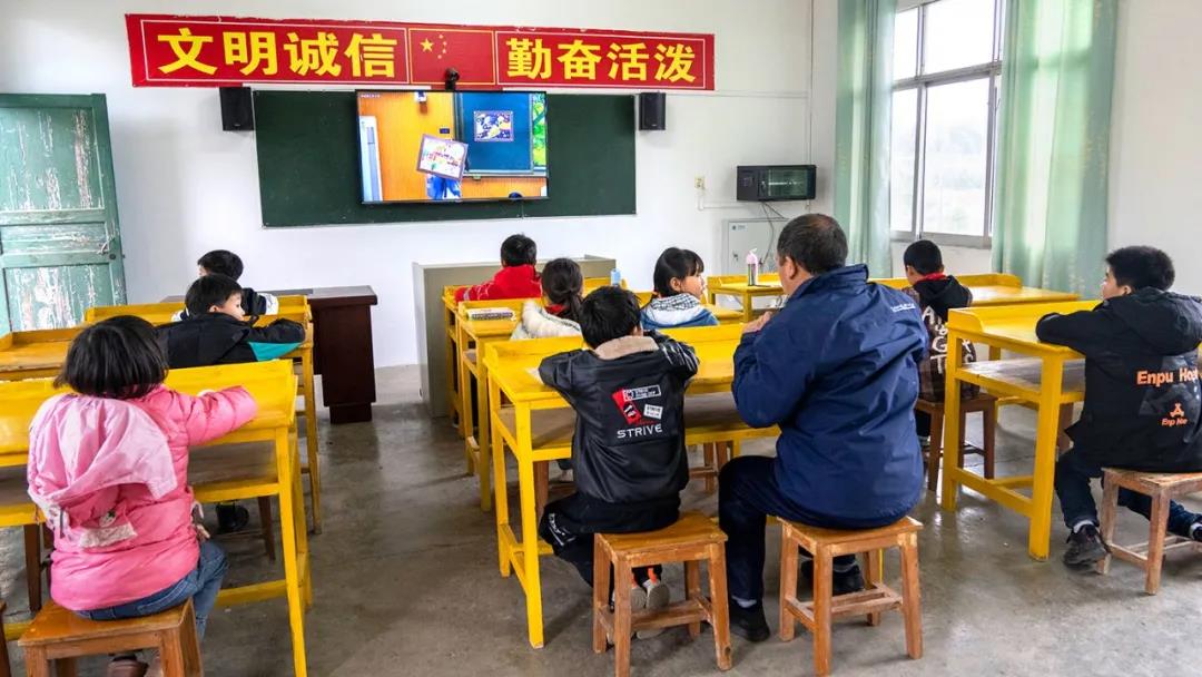 積極響應(yīng)時(shí)代政策，奧威亞“全連接”生態(tài)助推教育信息化發(fā)展